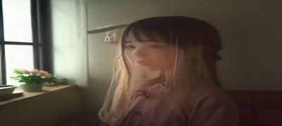 用户在移动设备上浏览欧美插资源导航，选择适合碎片化时间的短片内容